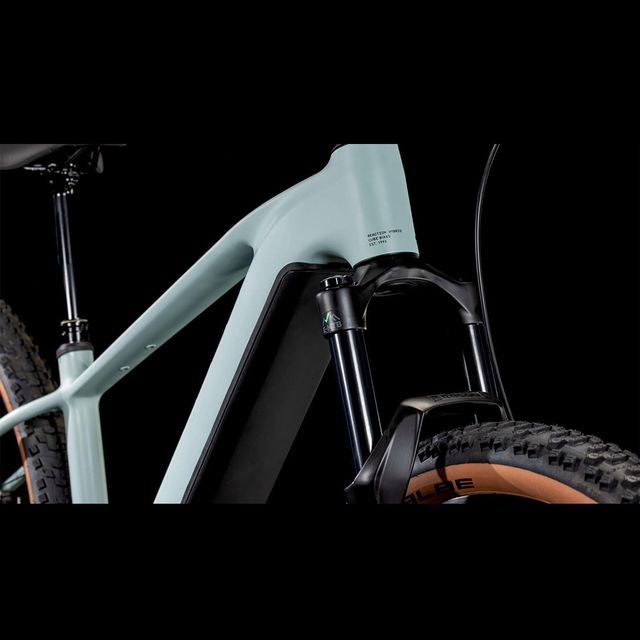 CUBE Reaction Hybrid Race 800 sähköpyörä